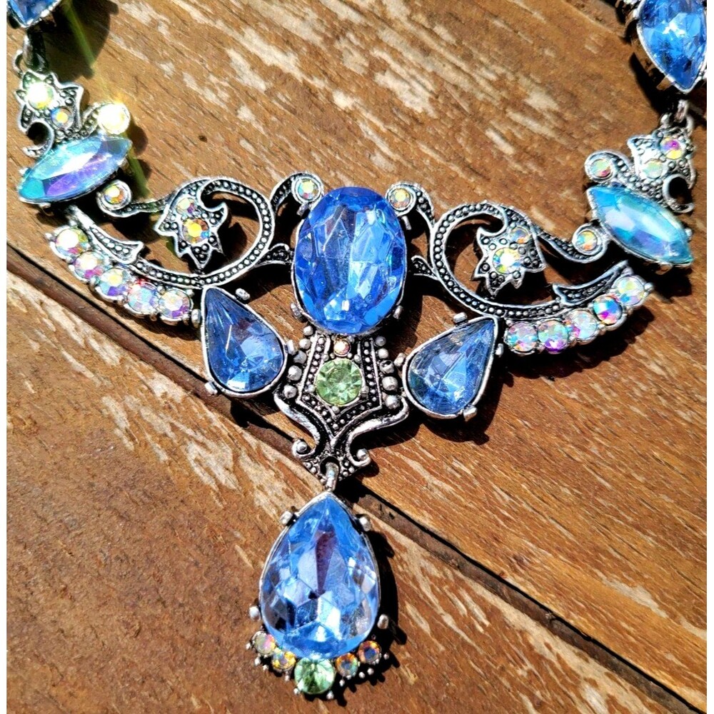 Vintage Avon Blue & Green Rhinestone Tear Drop Choker Necklace Statement Piece
